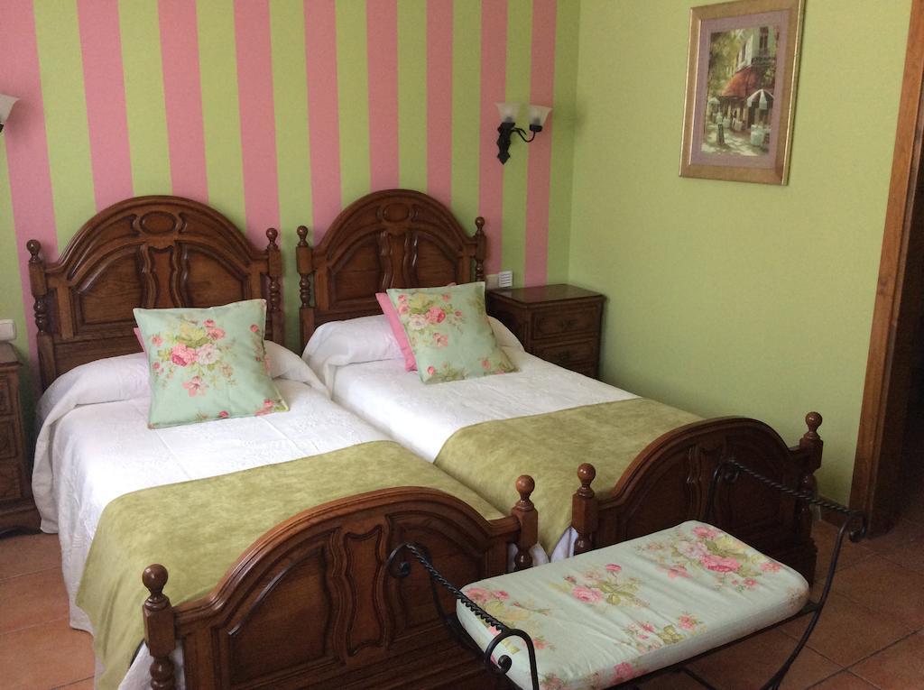 Hotel Rural Los Roturos Maestu Room photo
